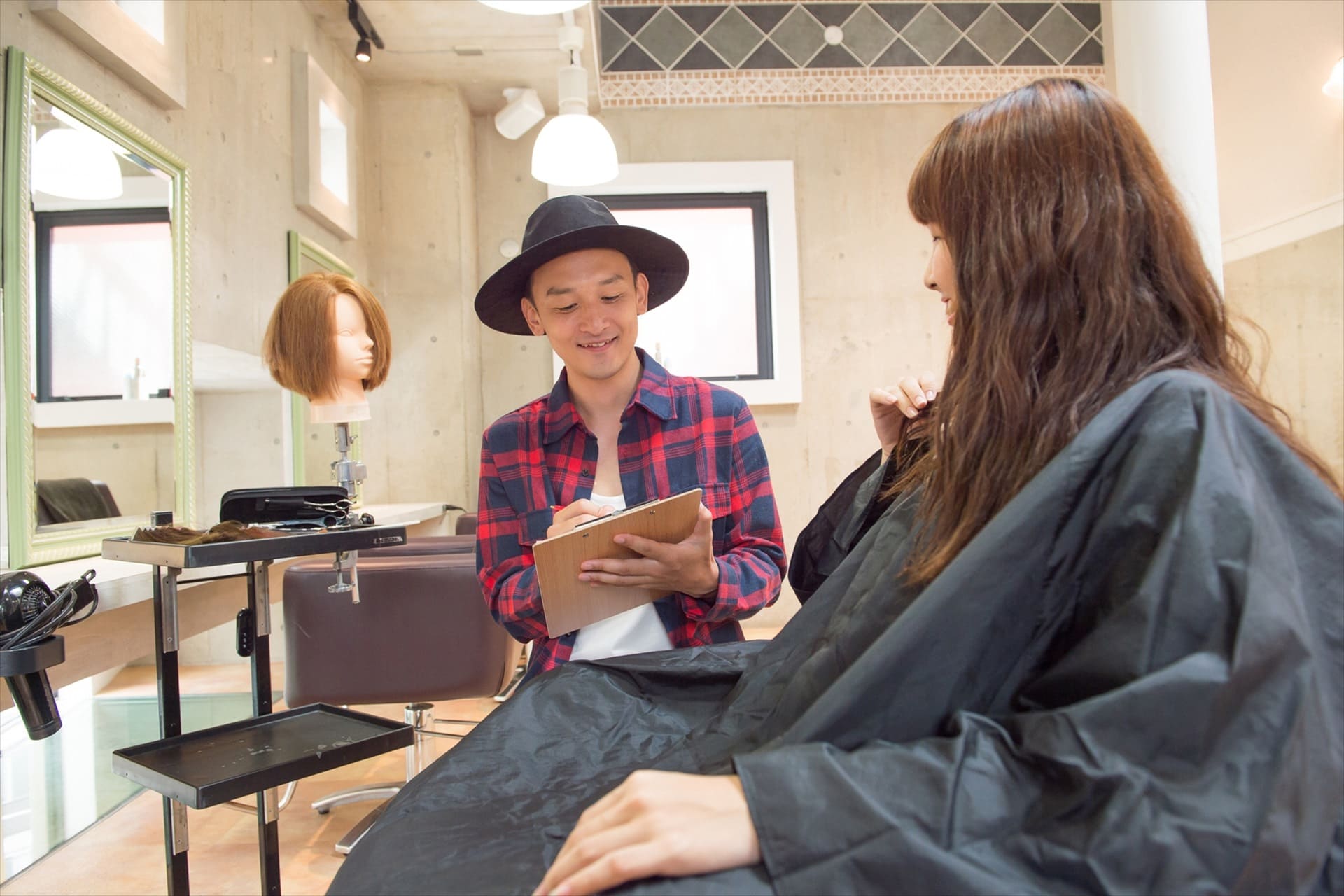 日々のヘアケアをサポートして美しい髪を長く健やかに保つためのご提案